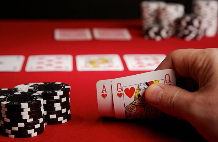 德扑圈HHPoker入局指南：轻松上手德州扑克